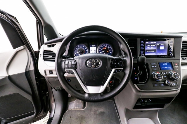 Toyota Sienna 2020 price $42,800