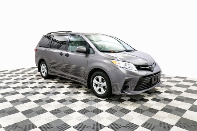 Toyota Sienna 2020 price $34,900
