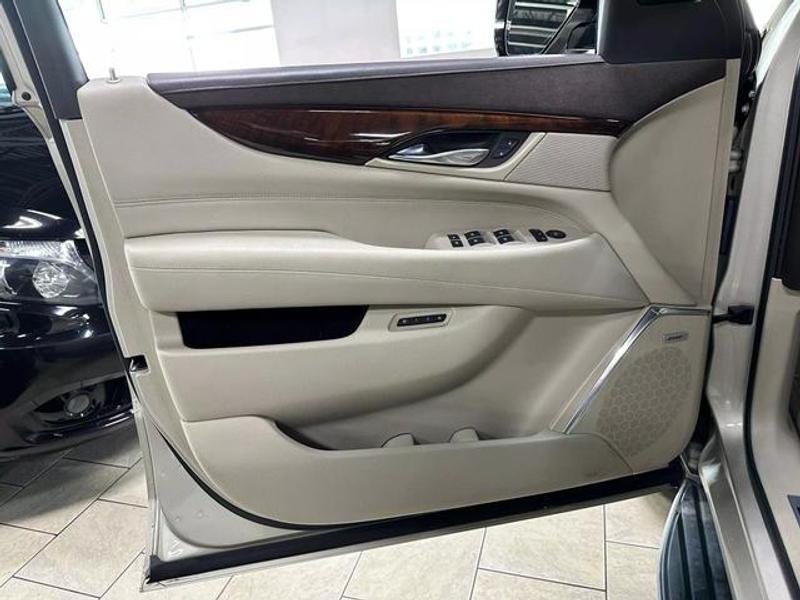 Cadillac Escalade ESV 2015 price $29,995