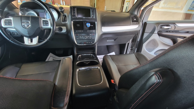Dodge Grand Caravan 2016 price $9,999