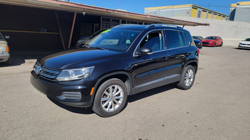 Volkswagen Tiguan 2017 price $10,499