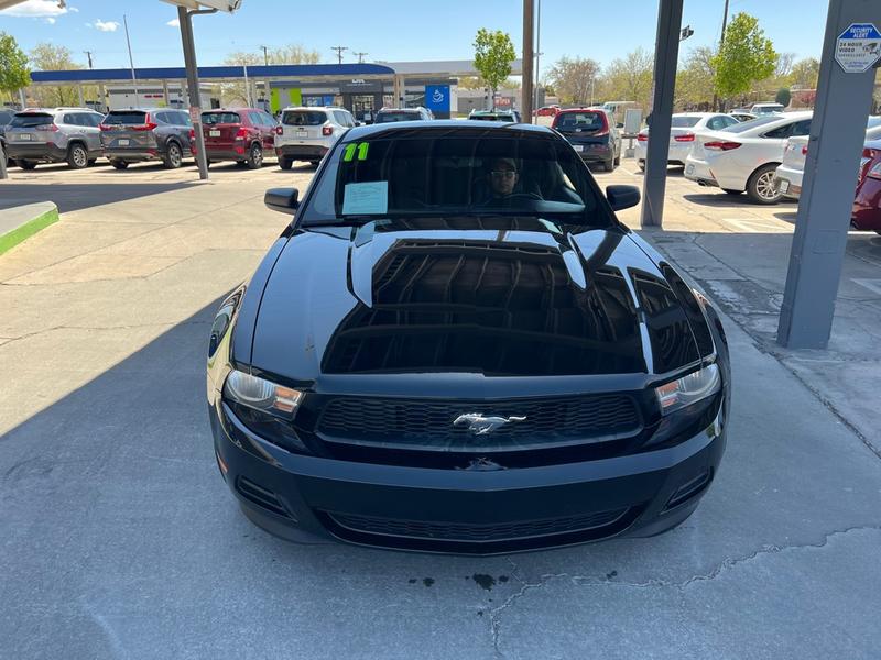 FORD MUSTANG 2011 price $13,950