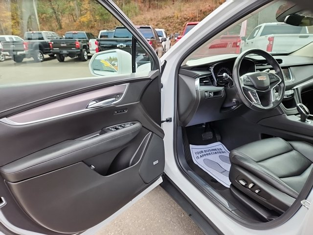 Cadillac XT5 2019 price $27,967