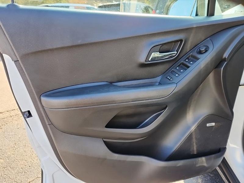 Chevrolet Trax 2017 price $17,195