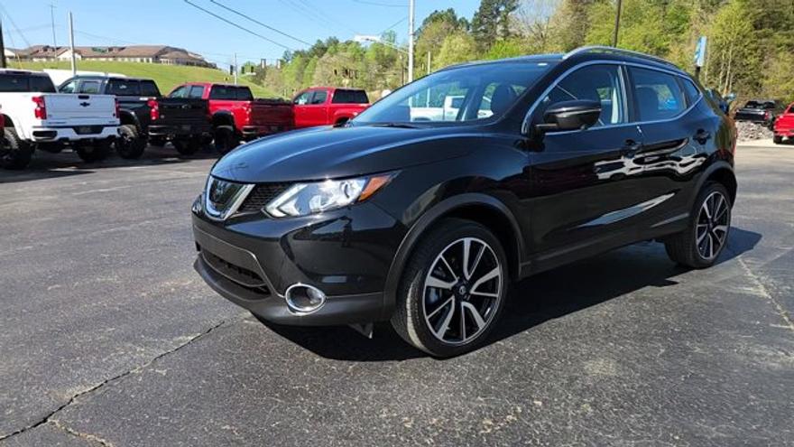 Nissan Rogue Sport 2017 price Call for Pricing.