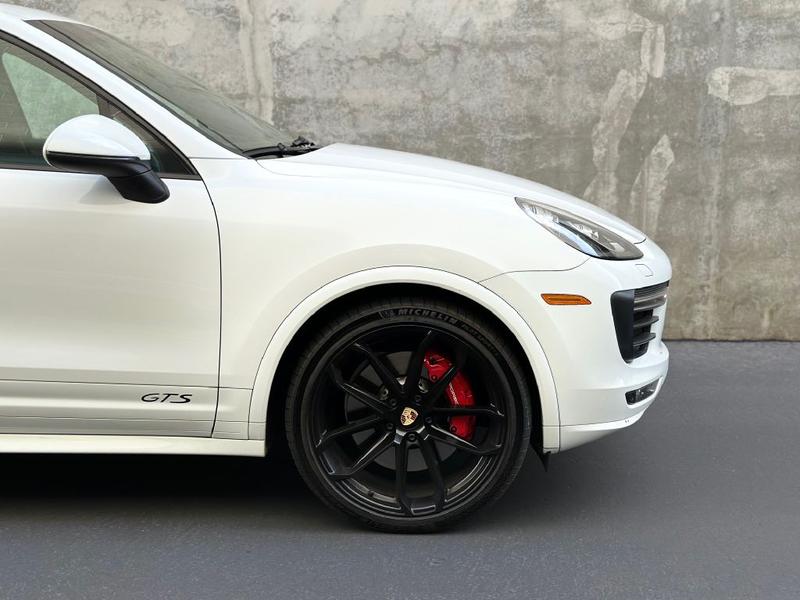 PORSCHE CAYENNE 2017 price $33,973