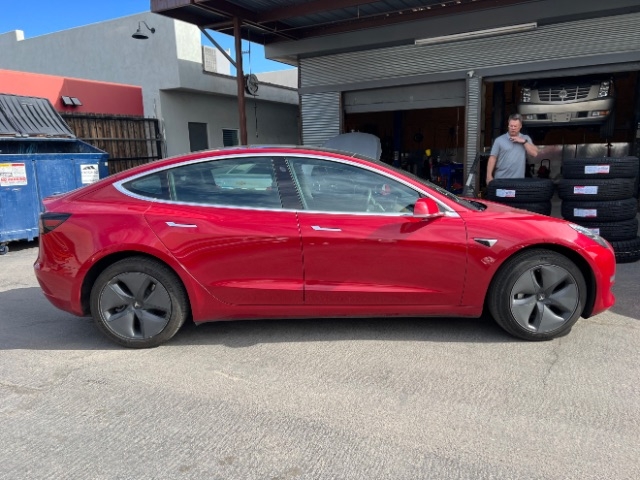 Tesla Model 3 2019 price $32,995