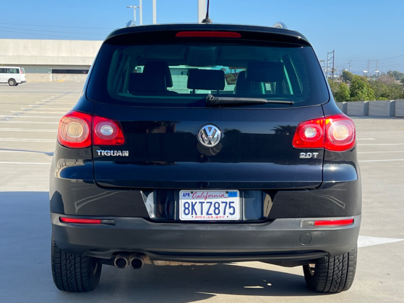 Volkswagen Tiguan 2011 price $8,485