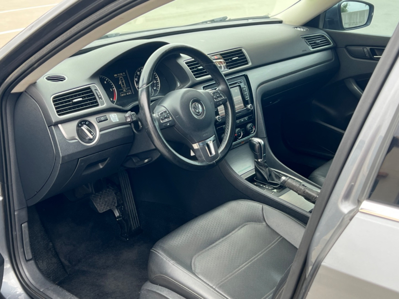 Volkswagen Passat 2014 price $7,498