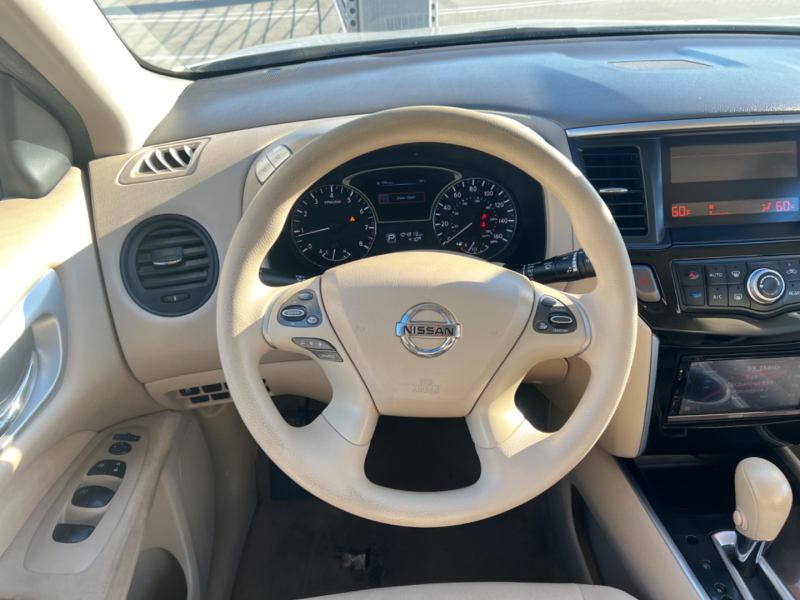 Nissan Pathfinder 2014 price $9,998