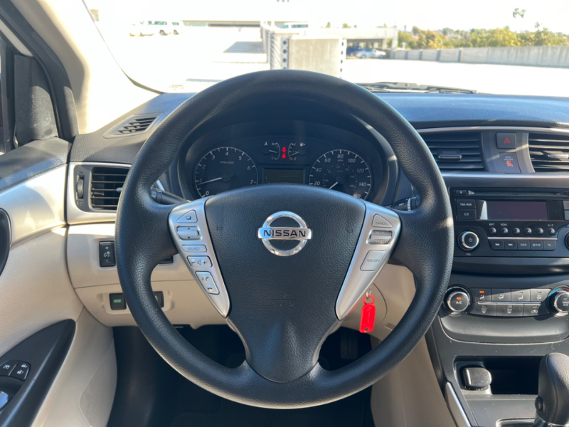 Nissan Sentra 2017 price $9,980