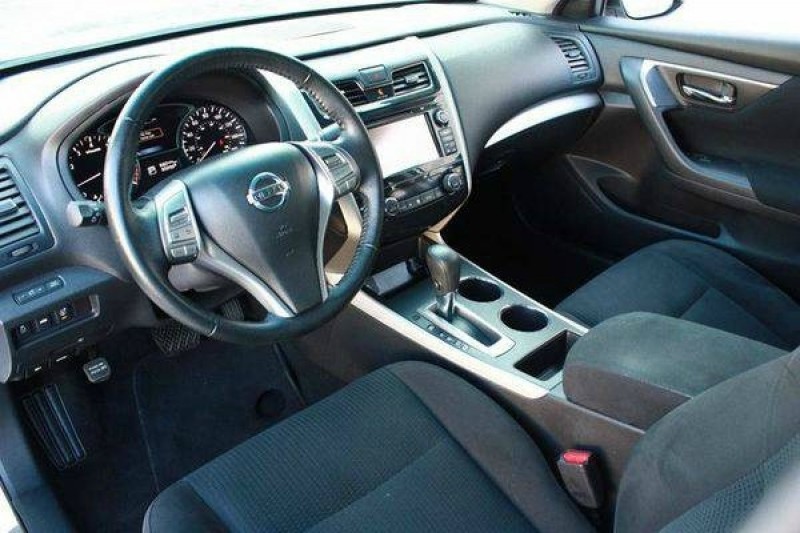 Nissan Altima 2015 price $14,995