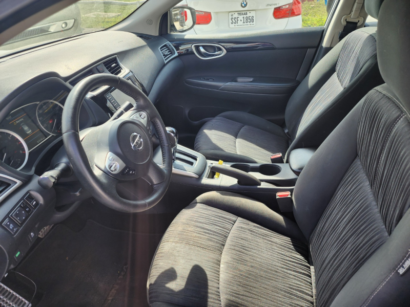 Nissan Sentra 2019 price $9,990