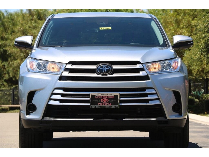 Toyota Highlander 2019 price $19,999