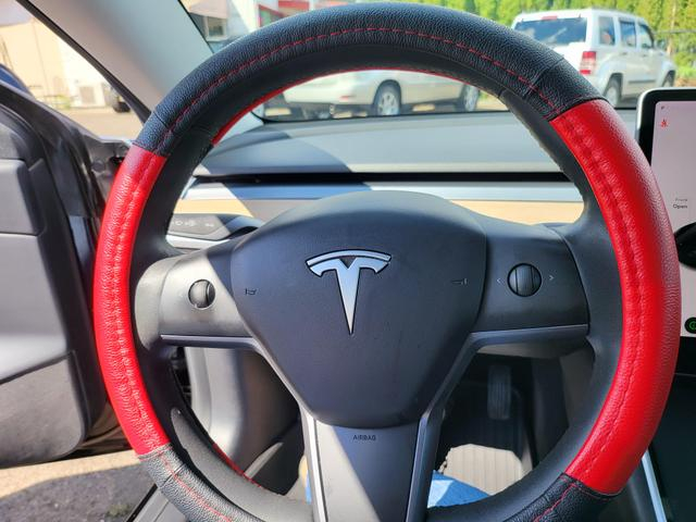 Tesla Model 3 2019 price $31,995