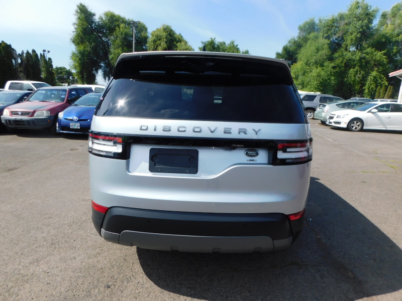 Land Rover Discovery 2019 price $27,495