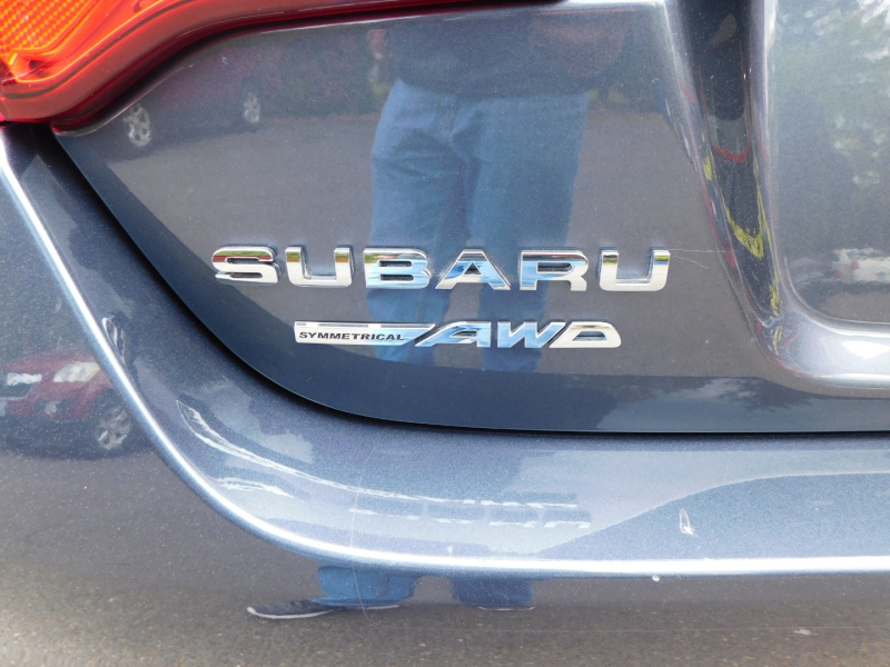 Subaru Legacy 2015 price $13,495