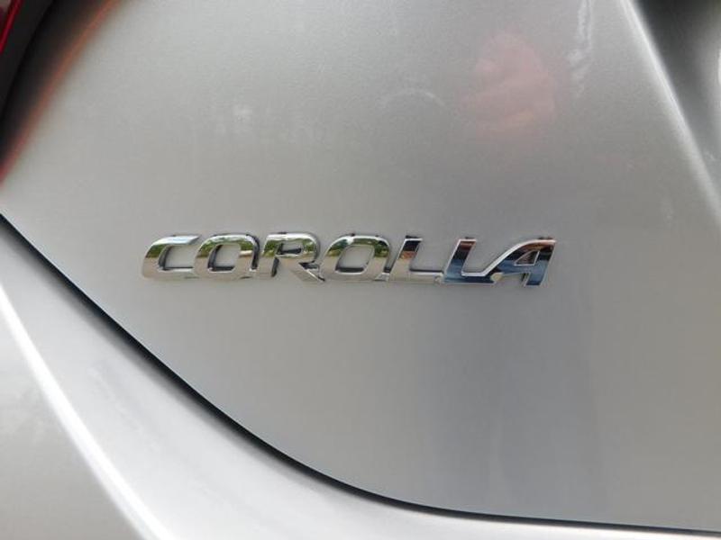 Toyota Corolla 2017 price $13,995