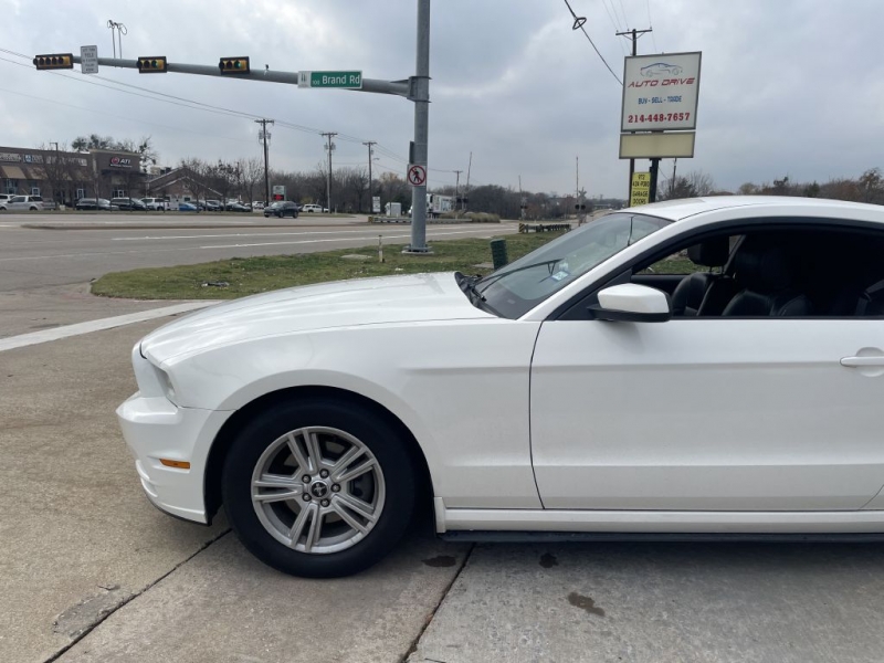 FORD MUSTANG 2013 price $12,999
