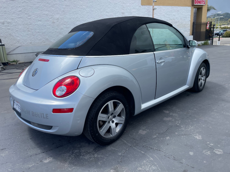 Volkswagen New Beetle Convertible 2006 price $3,995