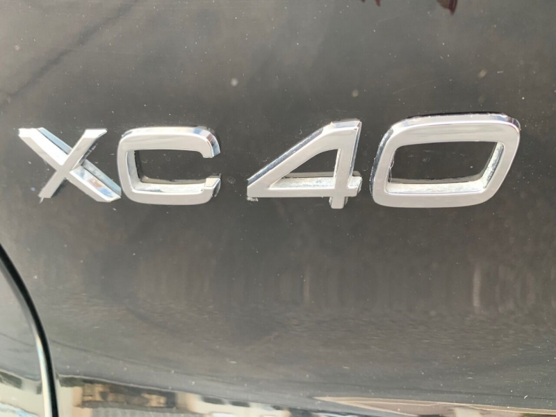 Volvo XC40 2020 price $23,995