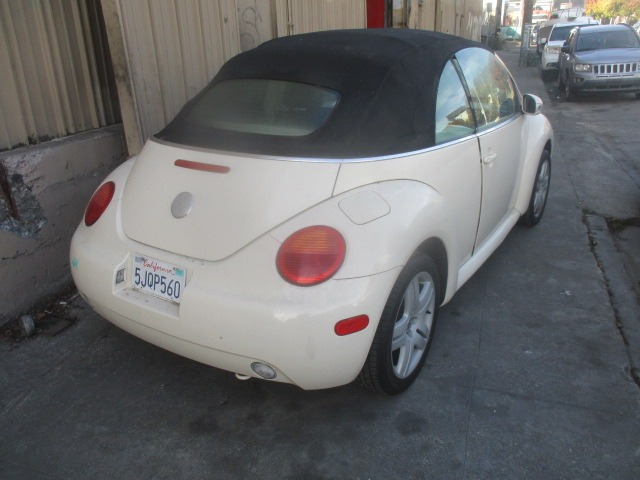 Volkswagen New Beetle Convertible 2004 price $1,600