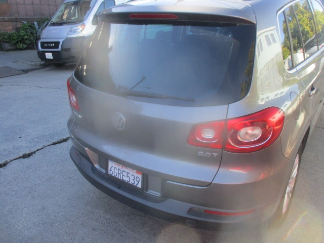 Volkswagen Tiguan 2009 price $12,345