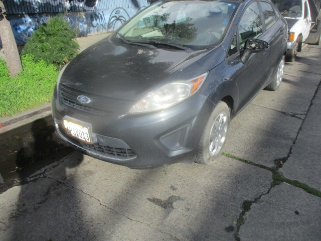 Ford Fiesta 2011 price $3,500