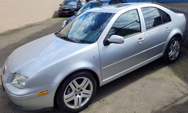 Volkswagen Jetta 2005 price $3,900