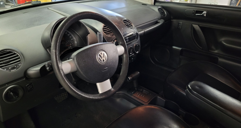 Volkswagen New Beetle Coupe 2006 price $3,900