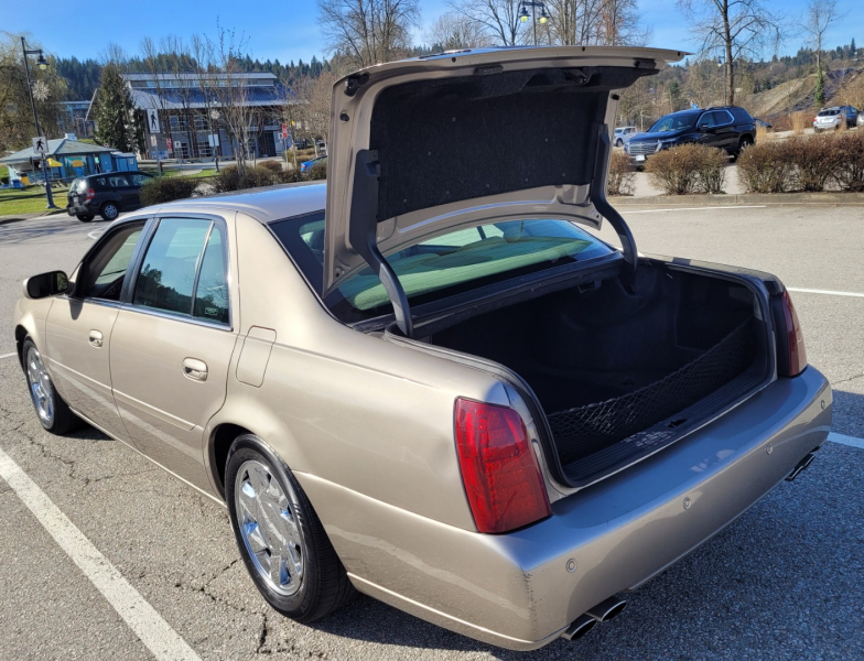 Cadillac DeVille DTS 2000 price $3,900