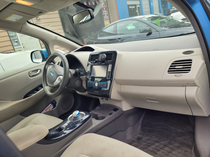 Nissan LEAF 2012 price $3,900