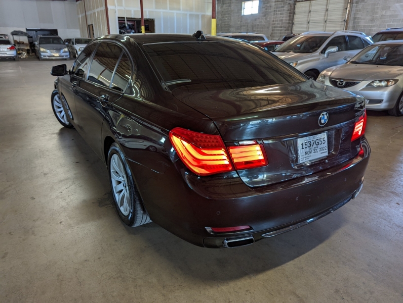 BMW 7-Series 2011 price $7,995