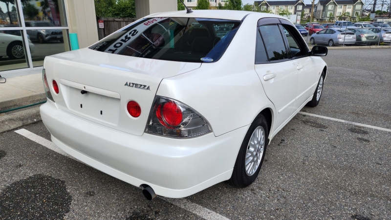 Toyota Altezza 2003 price $11,900