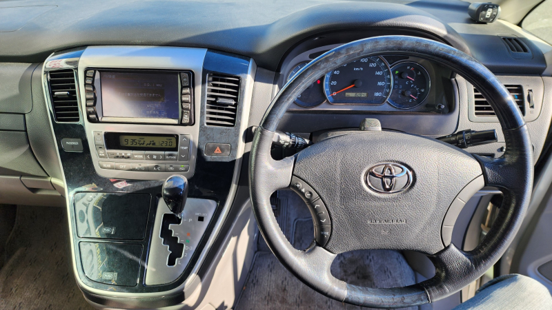 Toyota Alphard 3.0L V6 All Wheel Drive 2003 price $12,900