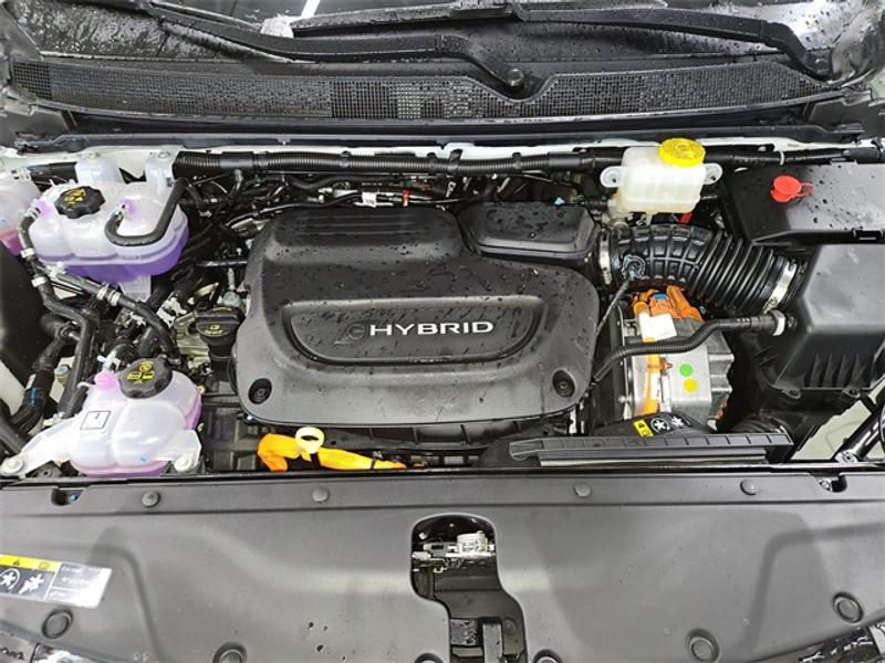 Chrysler Pacifica Hybrid 2024 price $51,690