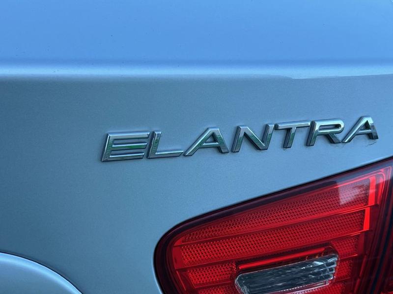 Hyundai Elantra 2009 price $11,995