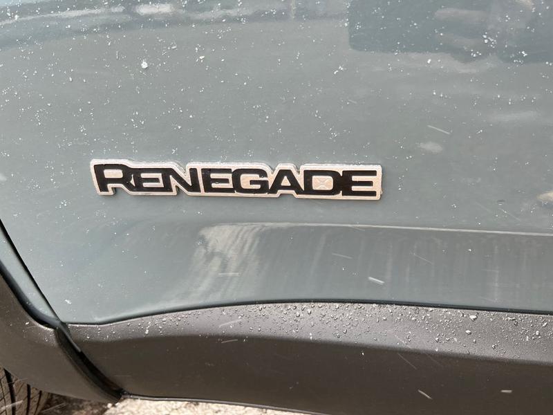 Jeep Renegade 2017 price $17,995