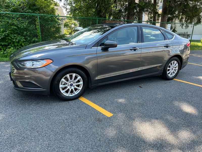 Ford Fusion 2017 price $10,195