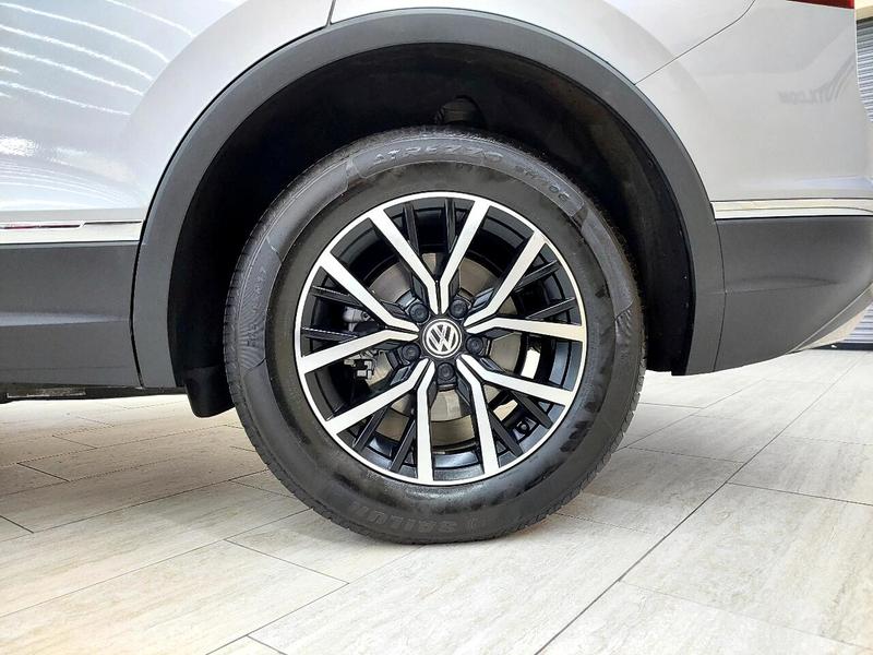 Volkswagen Tiguan 2021 price $15,995