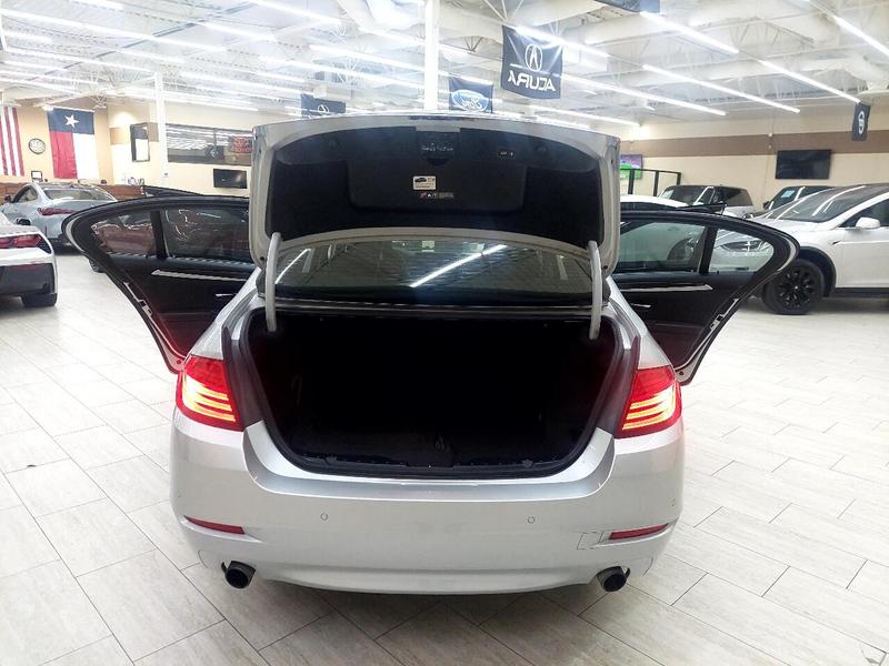 BMW 5-Series 2015 price $13,495