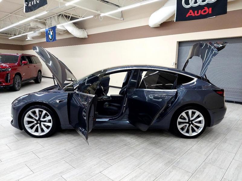 Tesla Model 3 2019 price $26,995