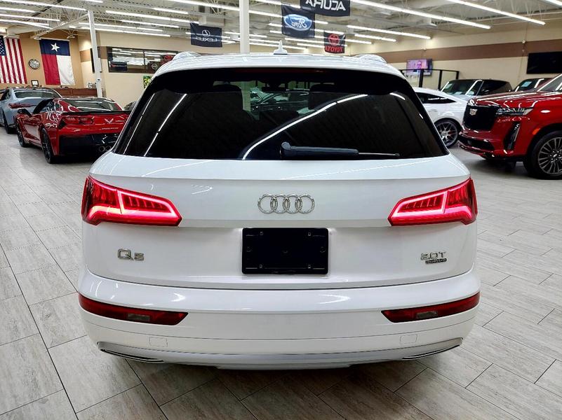 Audi Q5 2018 price $15,995