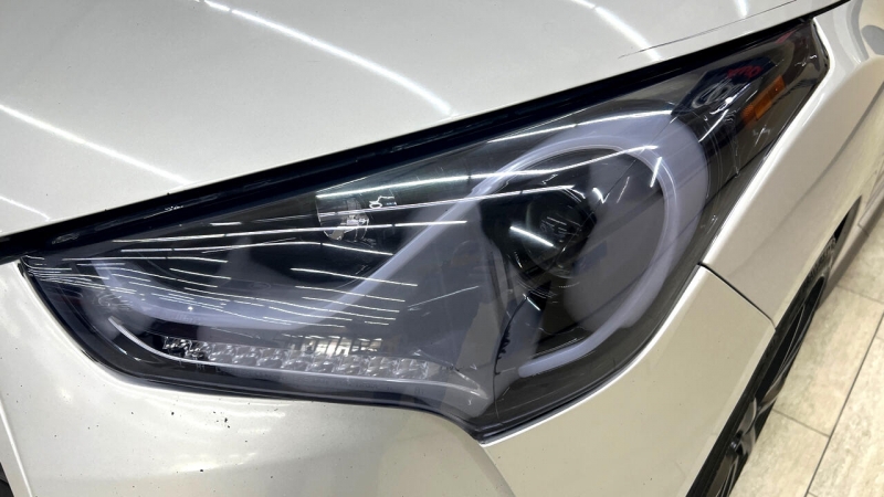 Hyundai Veloster 2015 price $8,250