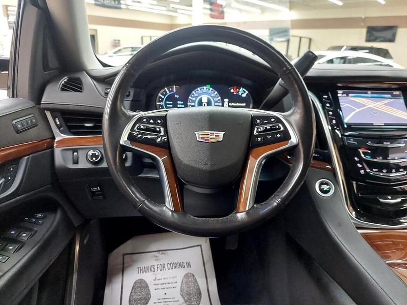 Cadillac Escalade 2018 price $31,995