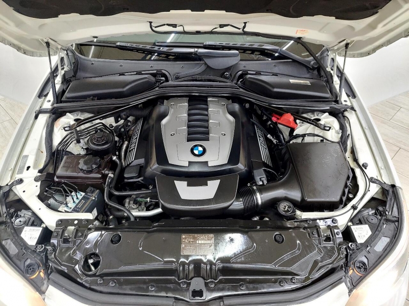 BMW 5-Series 2010 price $12,995