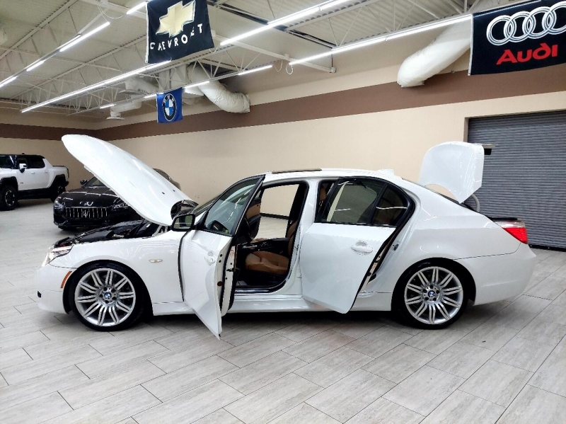 BMW 5-Series 2010 price $12,995