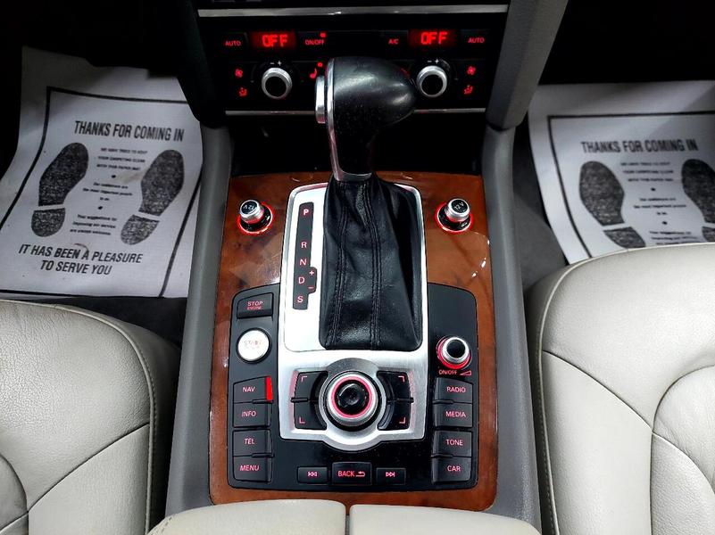 Audi Q7 2015 price $15,995