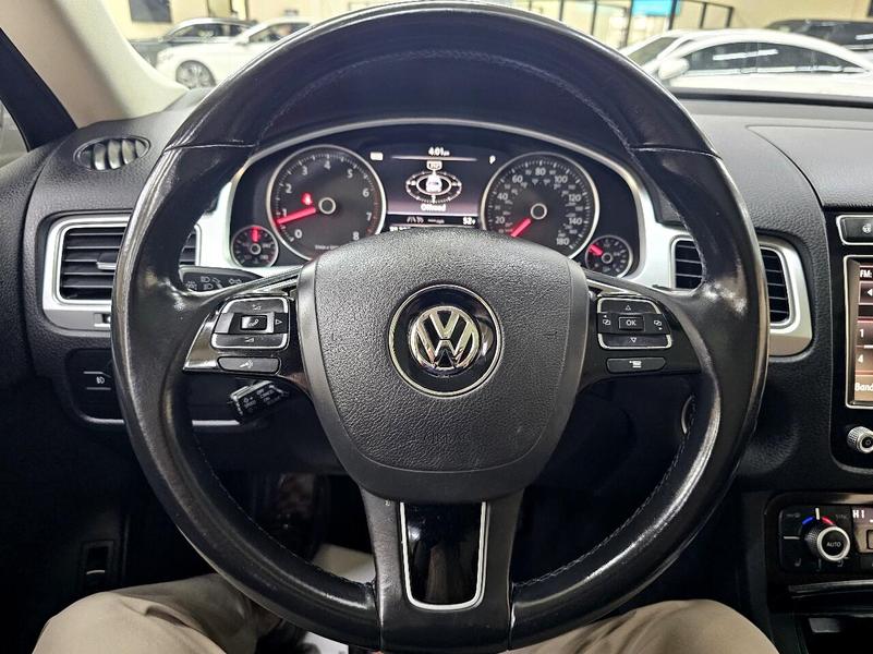 Volkswagen Touareg 2016 price $18,995