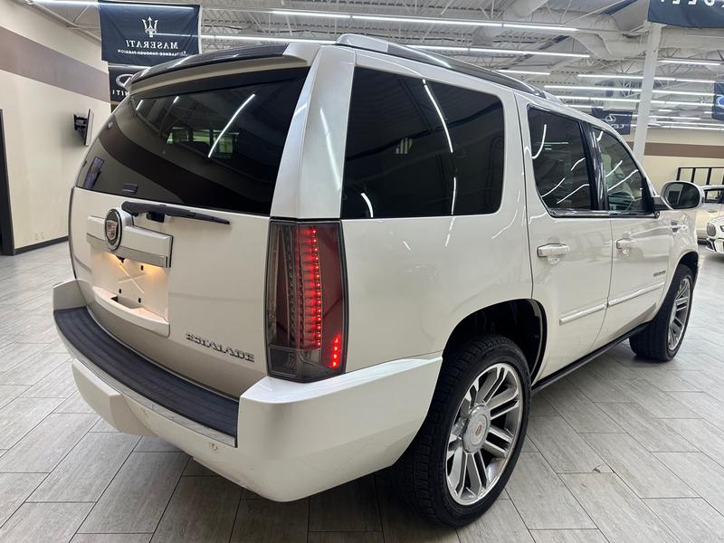 Cadillac Escalade 2013 price $17,995